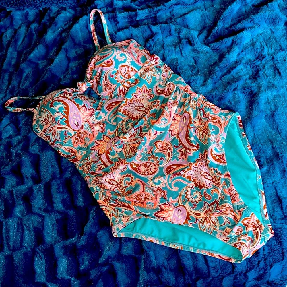 Shade & Shore one piece swimsuit
